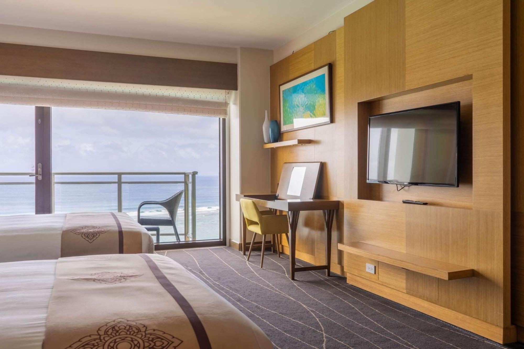Dusit Thani Guam Resort Tumon Exterior foto